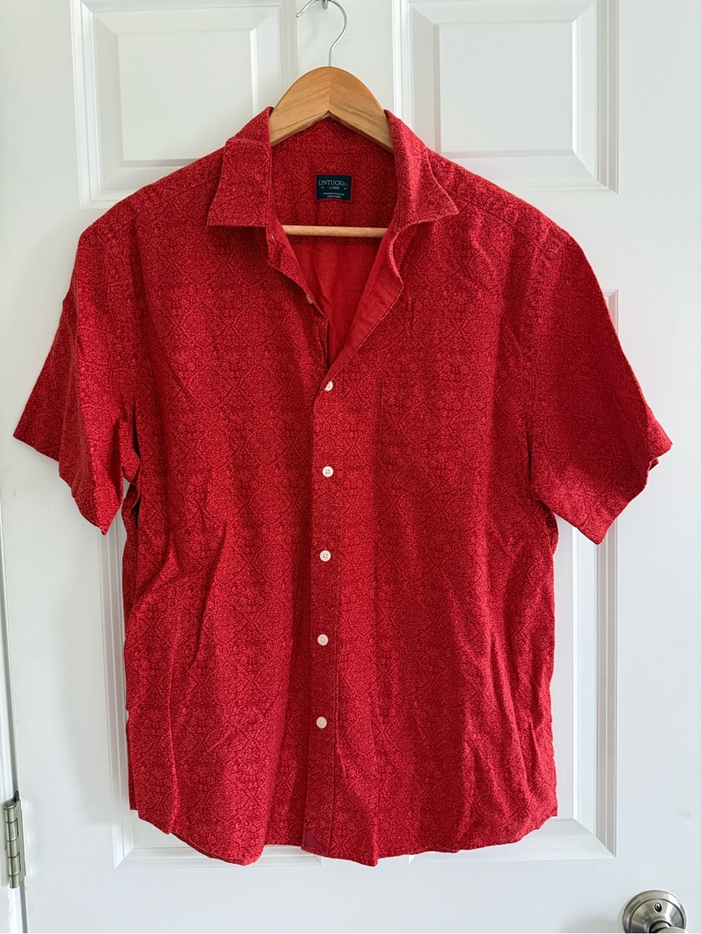 UNTUCKit Men's Red Short-Sleeve Button-Down Shirt